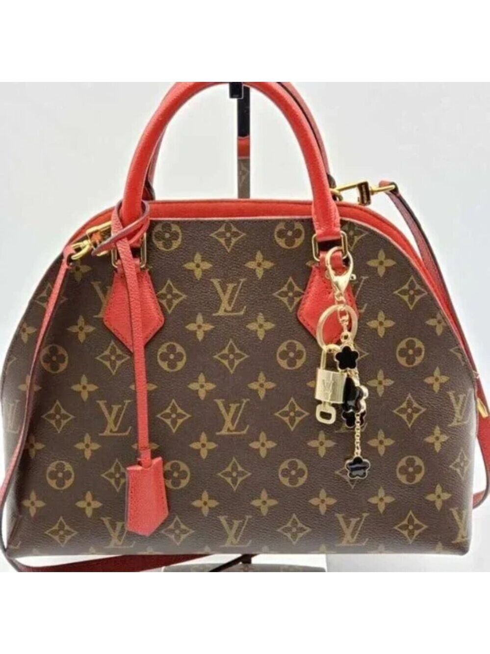 Louis Vuitton Authentic Gold Padlock 🔑 Key + Stylish Bag Unbranded Flower Charm